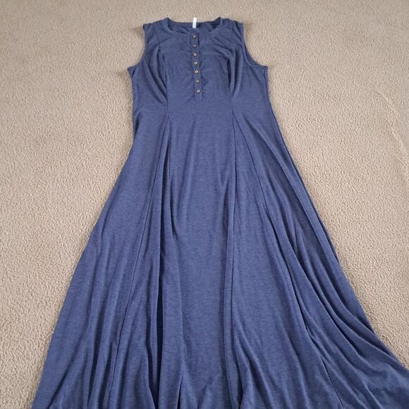 LARGE ROUND NECK BUTTON SLEEVELESS FLARE MAXI DRESS - Picture 4 of 8